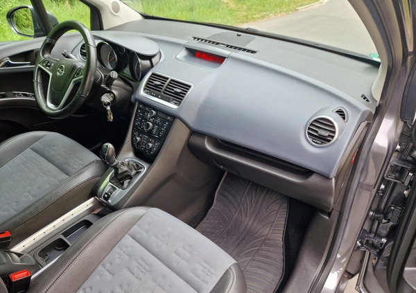 Opel Meriva cena 25500 przebieg: 162000, rok produkcji 2010 z Chocz małe 254